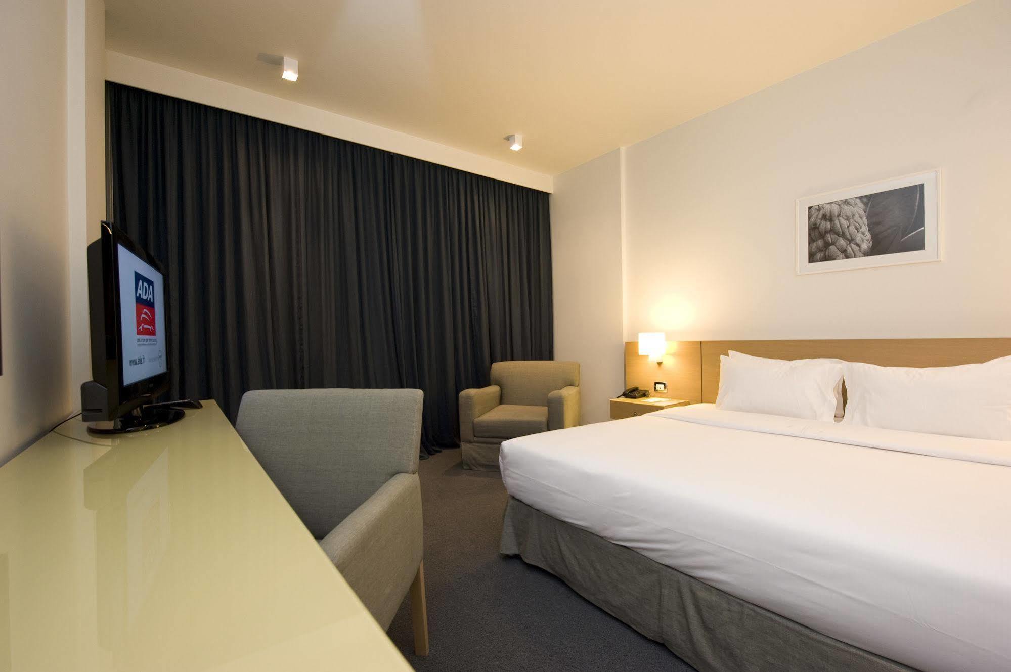 Hotel Cavalier Bejrút Kültér fotó