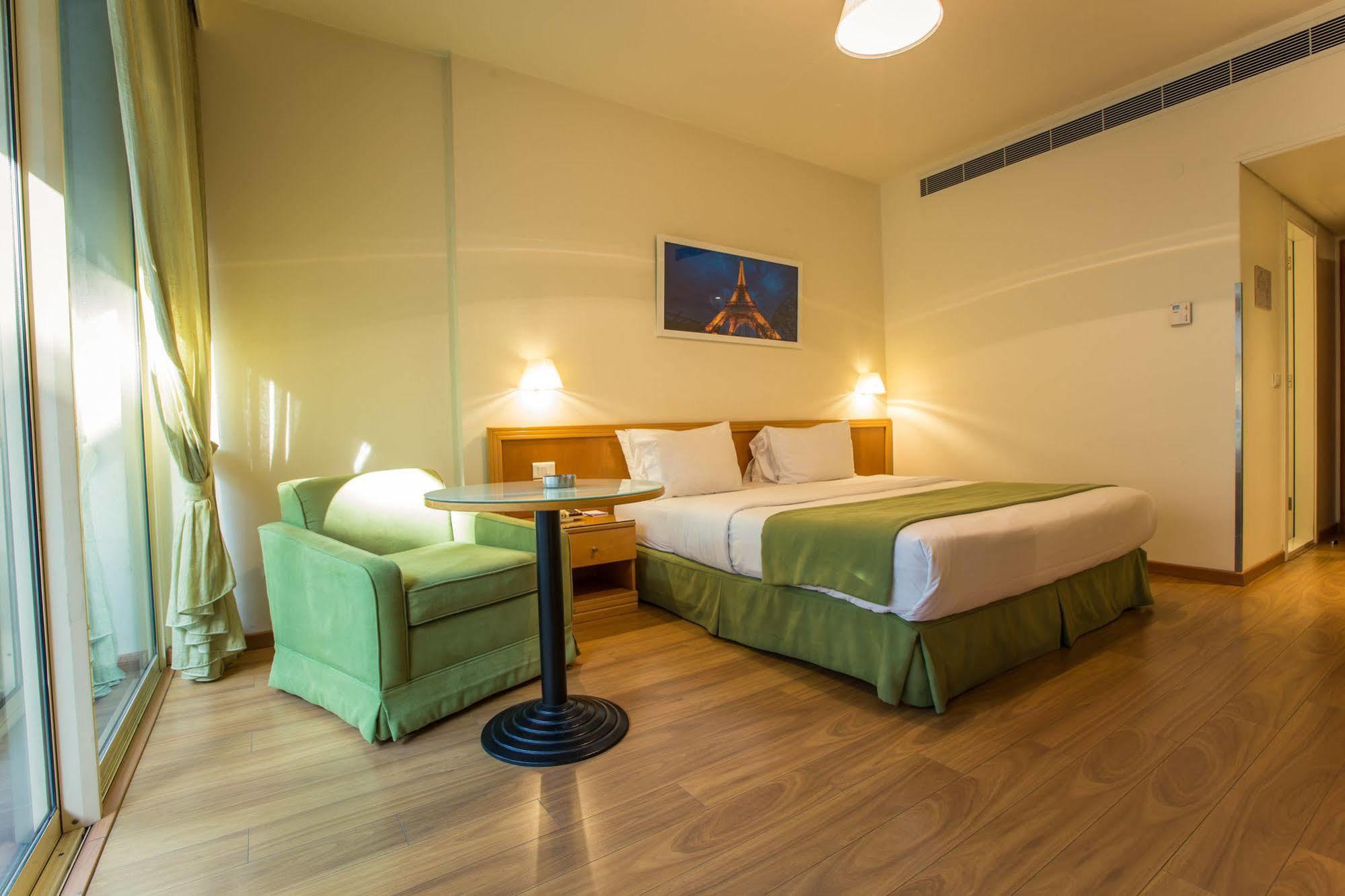 Hotel Cavalier Bejrút Kültér fotó